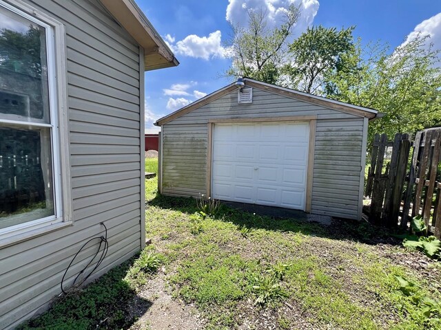 503 W Oliver St, Mansfield, IL 61854 - photo 28