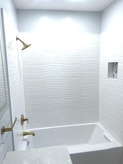 bathroom featuring shower / bathtub combination