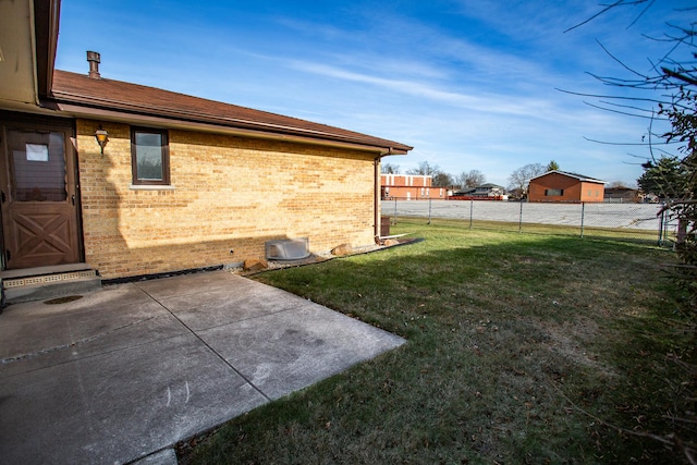 view of yard with a patio