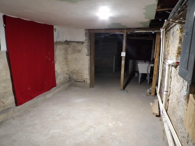 view of unfinished basement