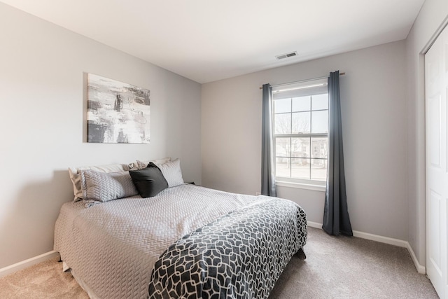 bedroom featuring carpet floors