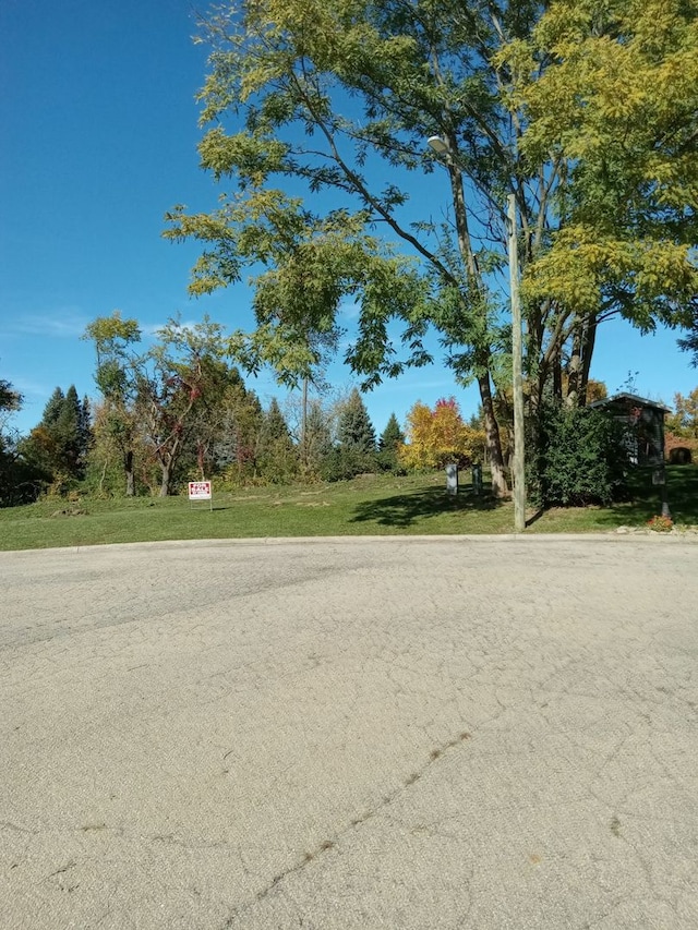379 Woodside Pl, Dixon, IL 61021 - photo 2