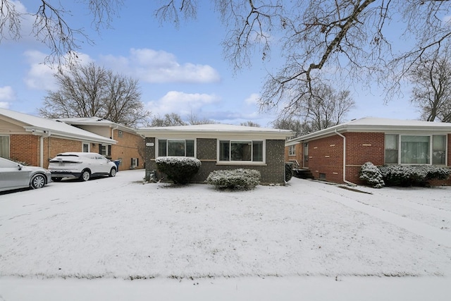 view of front of house