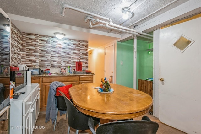 dining area with sink