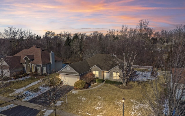 view of aerial view at dusk