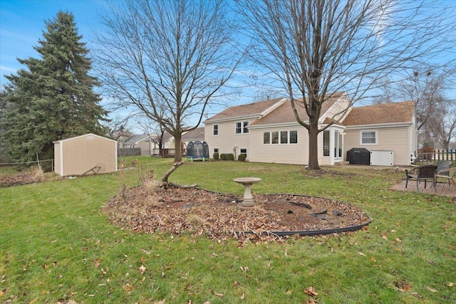 view of yard with a storage shed