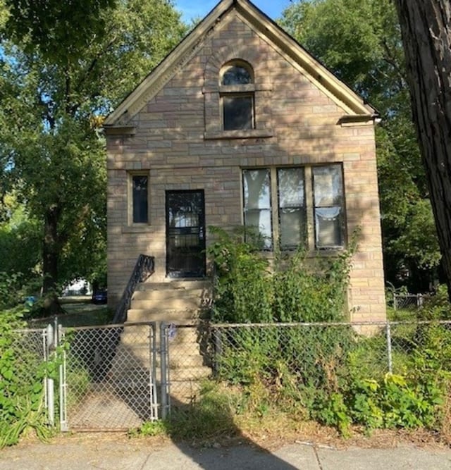 view of front of property