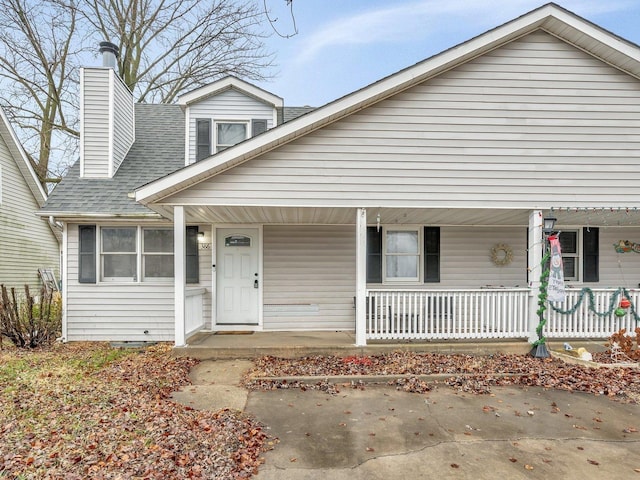 view of front facade featuring covered porch