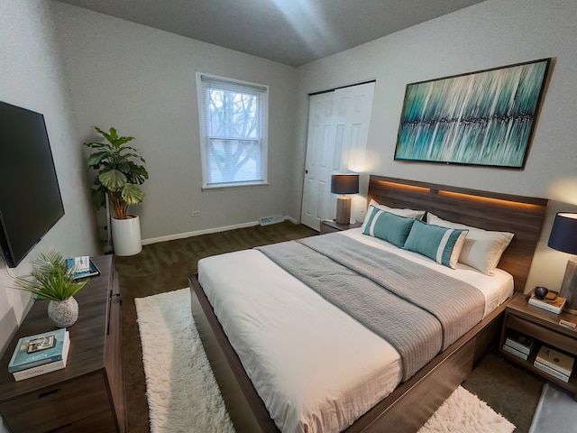 bedroom featuring a closet