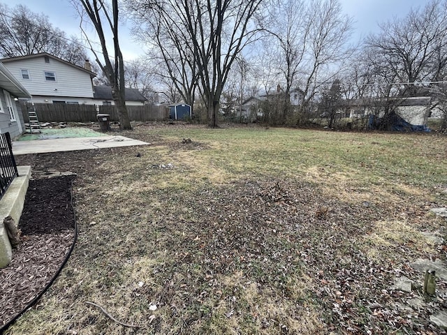 view of yard with a patio area