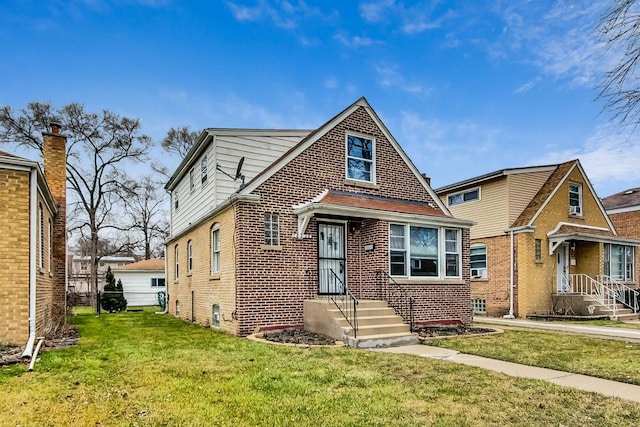 view of front of house featuring a front yard