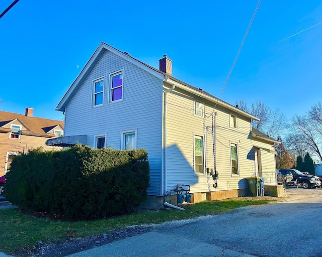 view of home's exterior