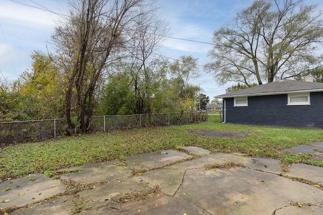 view of yard with a patio