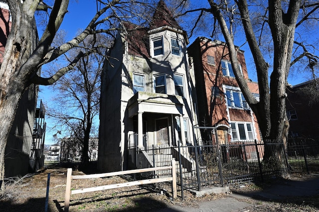 view of front of house