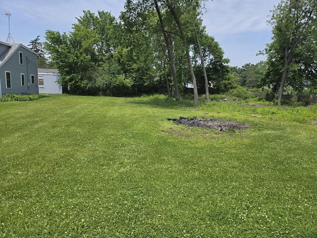 42644 N Lake Dr, Antioch, IL 60002 - photo 1