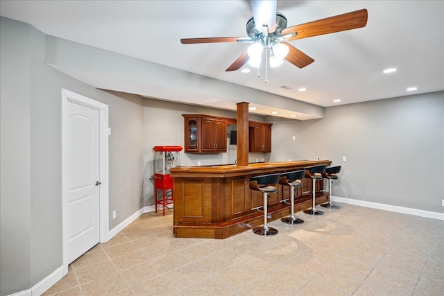 bar with ceiling fan