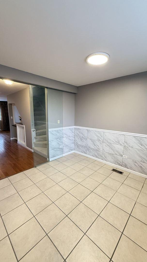 unfurnished room featuring light wood-type flooring