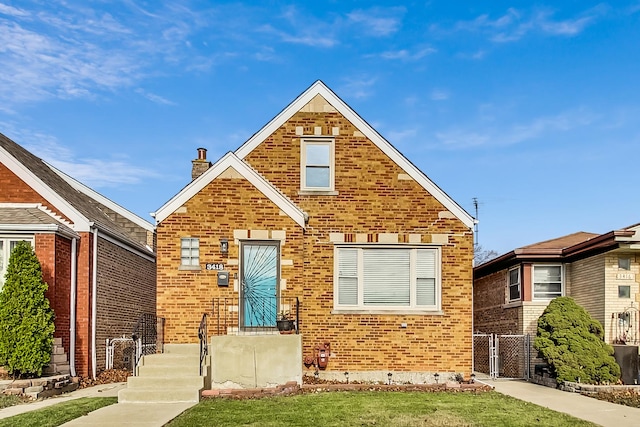 view of front of home with a front yard