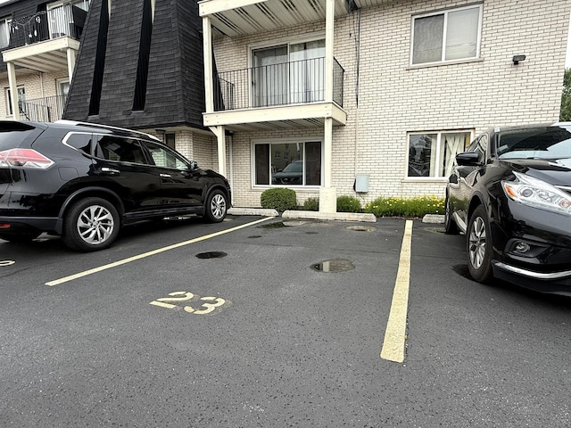10936 Kilpatrick Ave Unit 1B, Oak Lawn, IL 60453 - view of uncovered parking lot