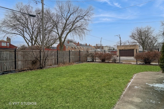 view of yard featuring fence