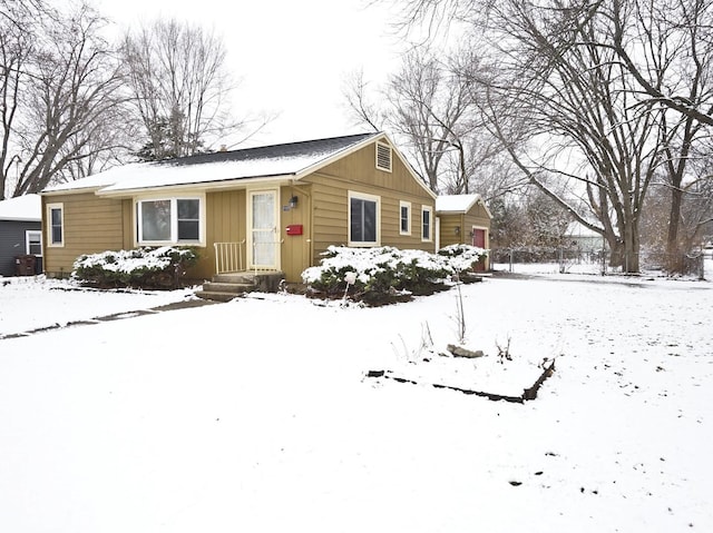 view of front of house