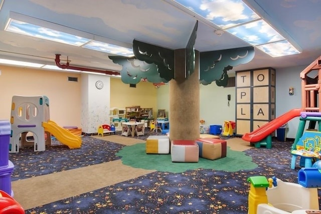 game room featuring carpet flooring