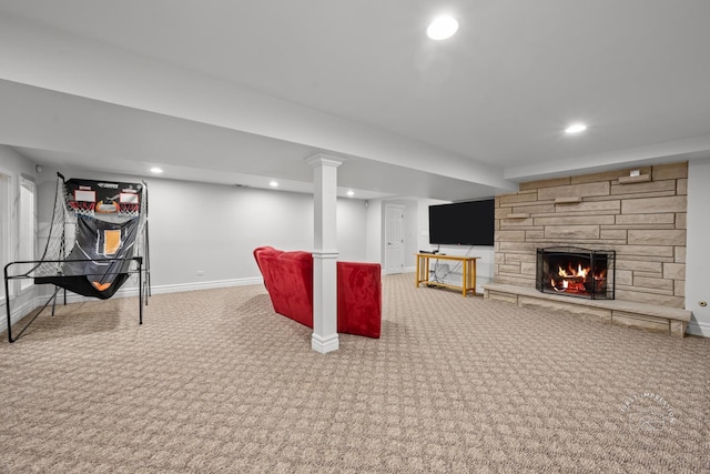 living area featuring carpet floors, recessed lighting, a fireplace, and baseboards