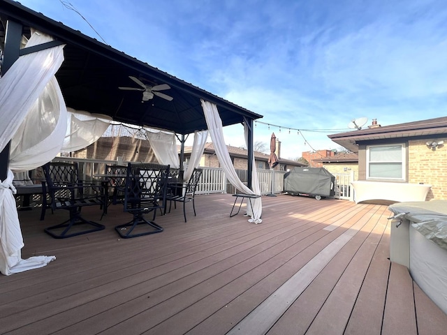 deck featuring ceiling fan