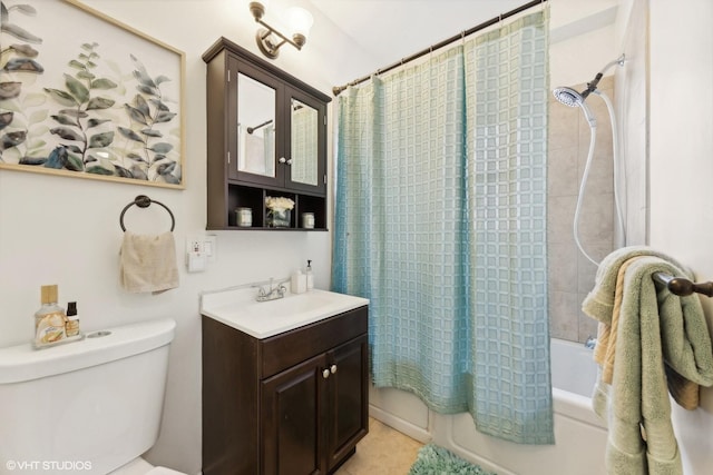 full bathroom featuring vanity, toilet, and shower / tub combo with curtain