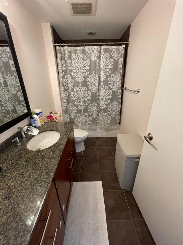 505 N Mcclurg Ct Unit 1101, Chicago, IL 60611 - full bathroom featuring vanity, tile patterned floors, and curtained shower