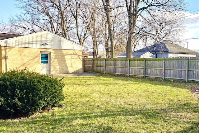 view of yard with a patio