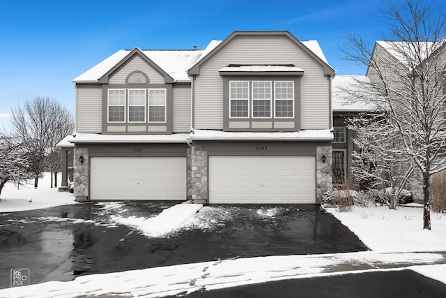 view of front facade with a garage