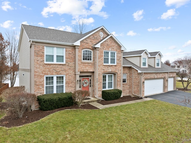 view of front of house with a front lawn