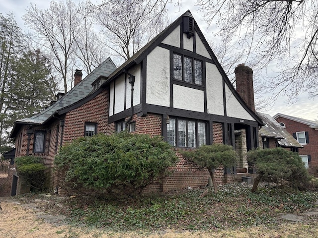 view of home's exterior