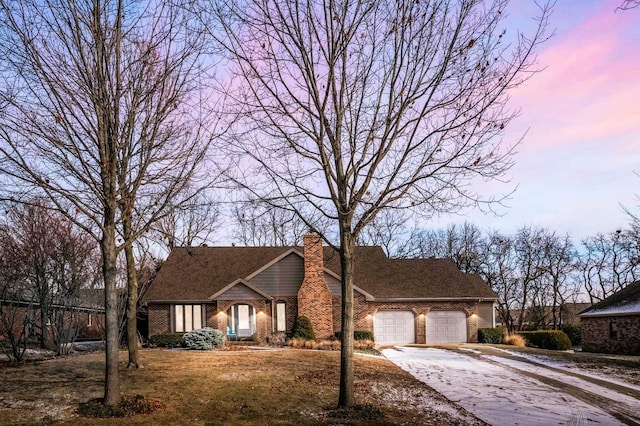 view of front facade with a garage