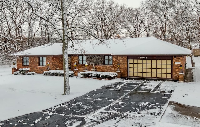 view of front of property featuring a garage