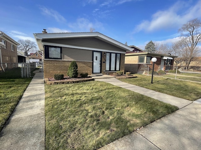 view of front of house with a front lawn