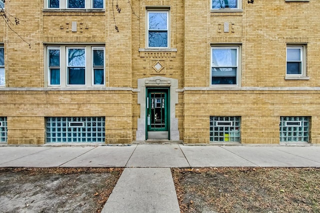 3738 W Berteau Ave Unit G, Chicago, IL 60618 - photo 4