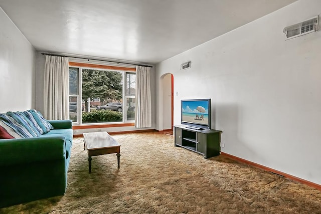 living room with carpet