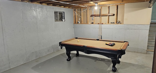 rec room with pool table