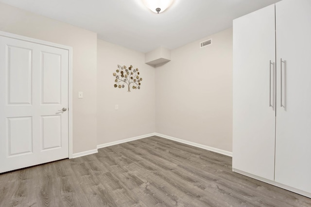 empty room featuring light hardwood / wood-style flooring