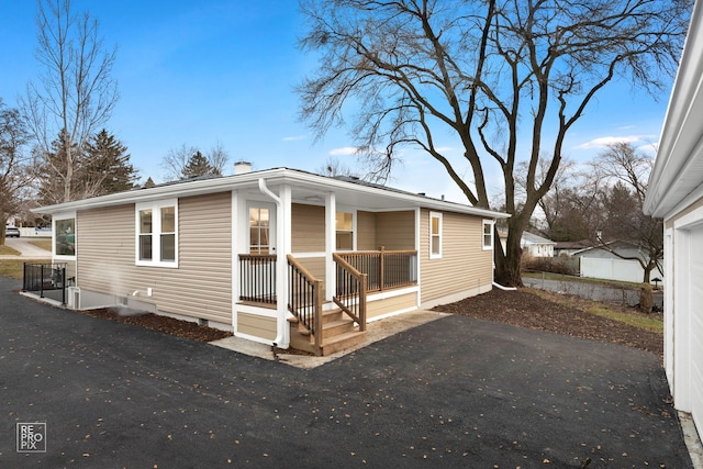 view of front of house featuring covered porch