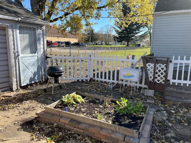 exterior space featuring a grill