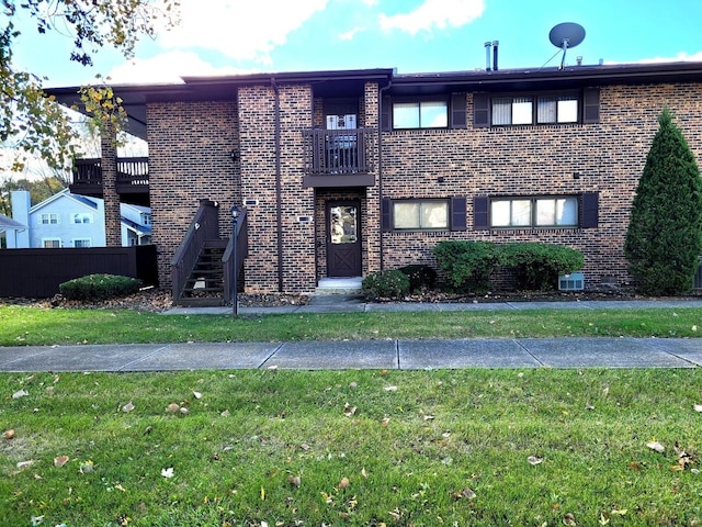 view of front of house with a front yard