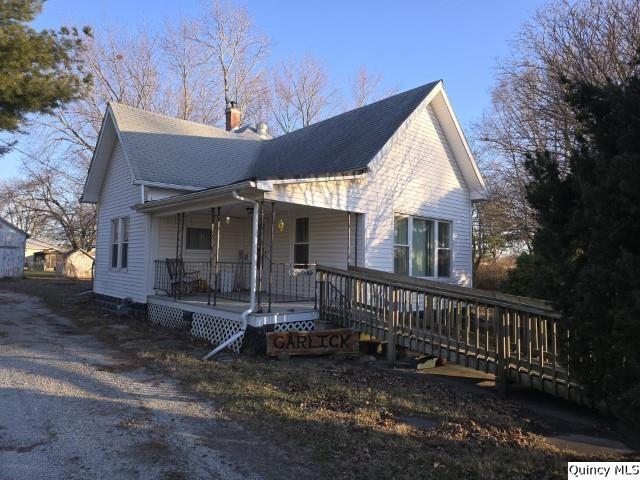 view of front of house featuring covered porch