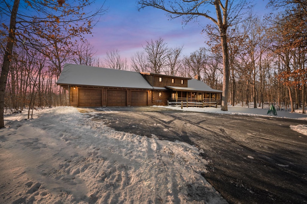 view of front of house featuring a garage