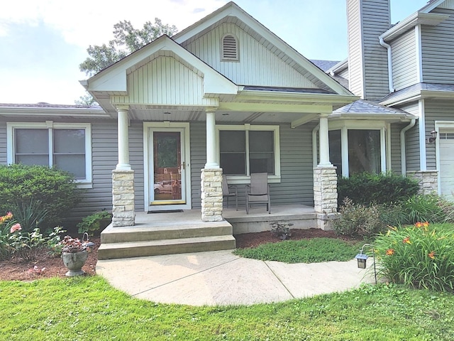 view of front of property with covered porch