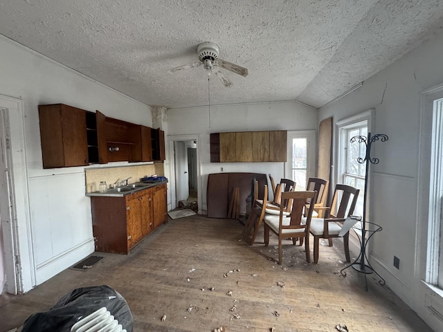 214 S Main St, Abingdon, IL 61410 - photo 10