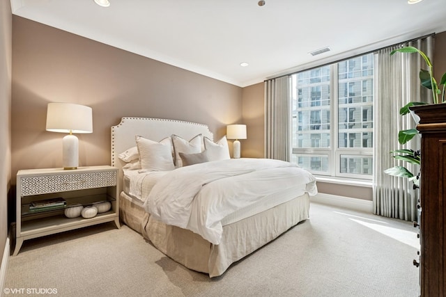 bedroom featuring baseboards, carpet, visible vents, and recessed lighting