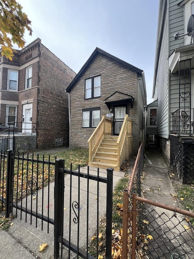 view of front of house